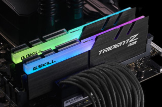 G.Skill DDR4 4133MHz 16GB Trident Z RGB CL19 KIT (2x8GB)  (F4-4133C19D-16GTZR) PC