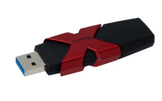 Kingston 128GB USB3.1 HyperX Savage Fekete-Piros (HXS3/128GB) Flash Drive PC