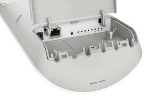 MikroTik mANTBox 2, 12dbi 120 fokos 2.4GHz antenna, Dual Chain 802.11an wireless, 1xGbE LAN, L4 PC