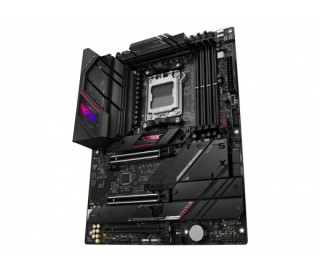 Asus AMD ROG STRIX B650E-E GAMING WIFI Alaplap PC